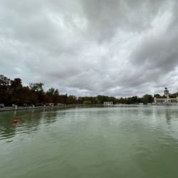 Slide 41: The pond in Parque de El Retiro