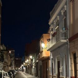 Slide 31: Cabanyal streets at night