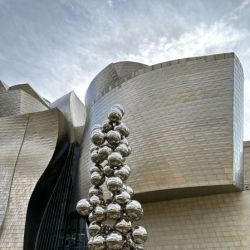 Slide 34: Sculpture in front of the Guggenheim